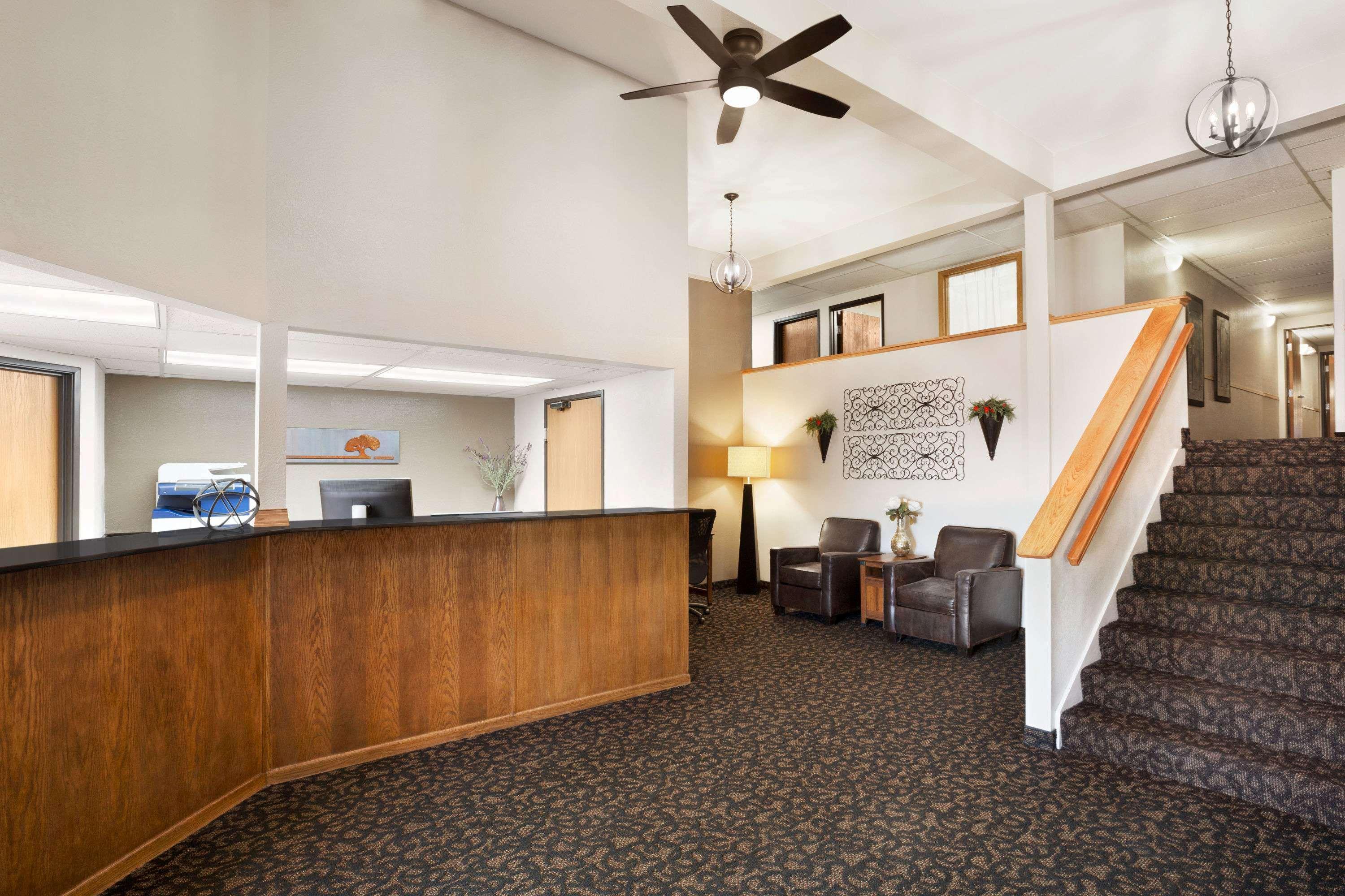 Hotel Super 8 By Wyndham Lincoln North Exterior foto