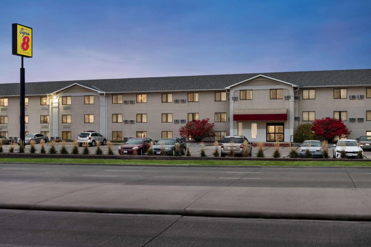 Hotel Super 8 By Wyndham Lincoln North Exterior foto