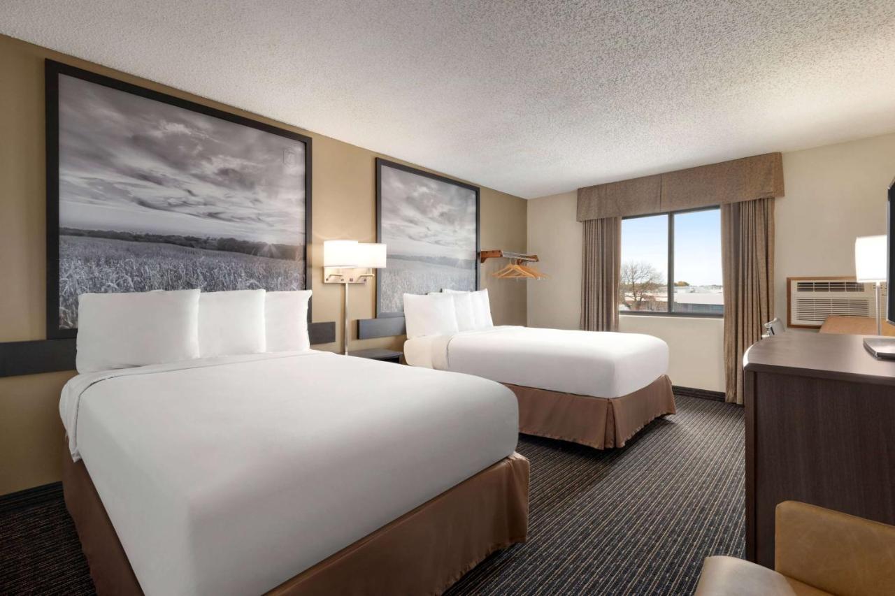 Hotel Super 8 By Wyndham Lincoln North Exterior foto