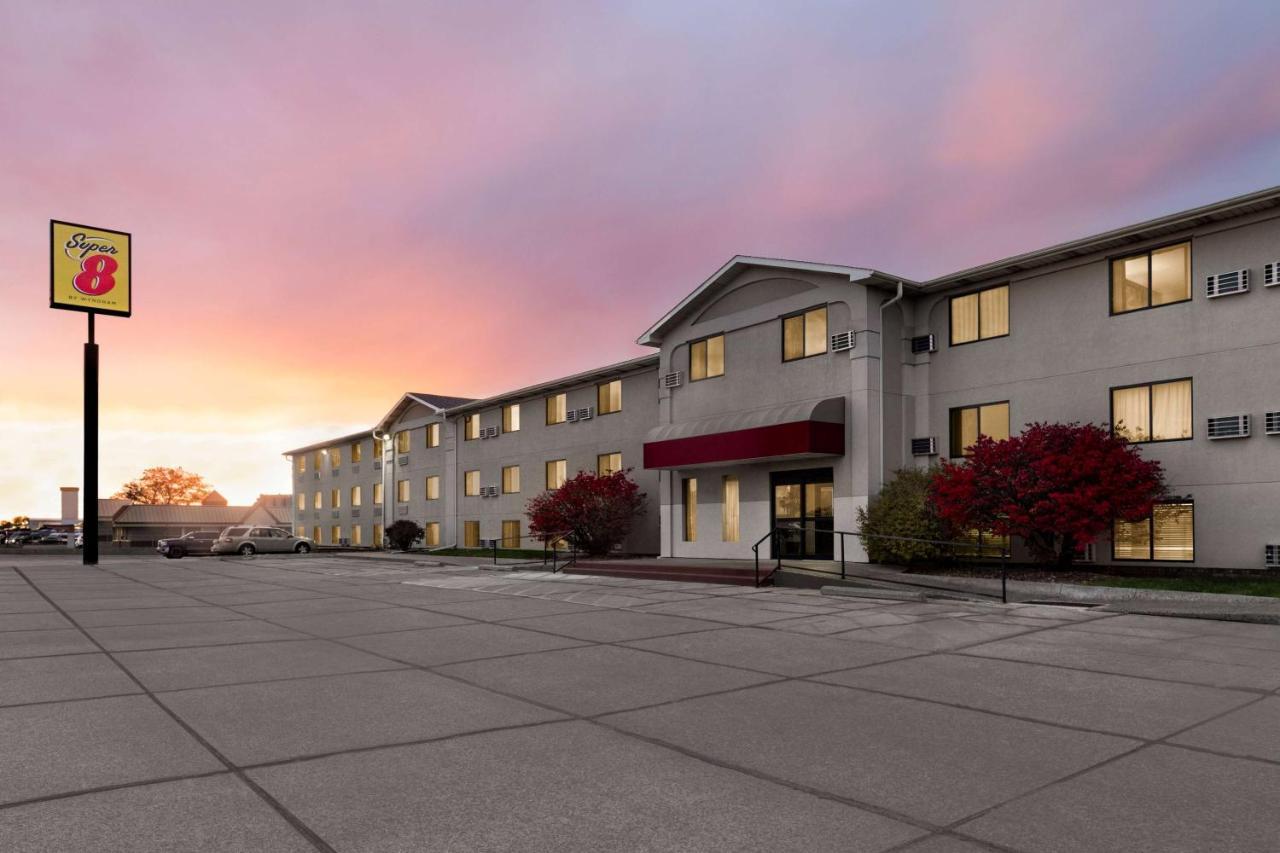 Hotel Super 8 By Wyndham Lincoln North Exterior foto